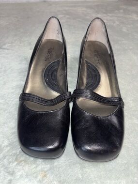 Kenneth Cole Reaction Mary Jane Heel leather size 6